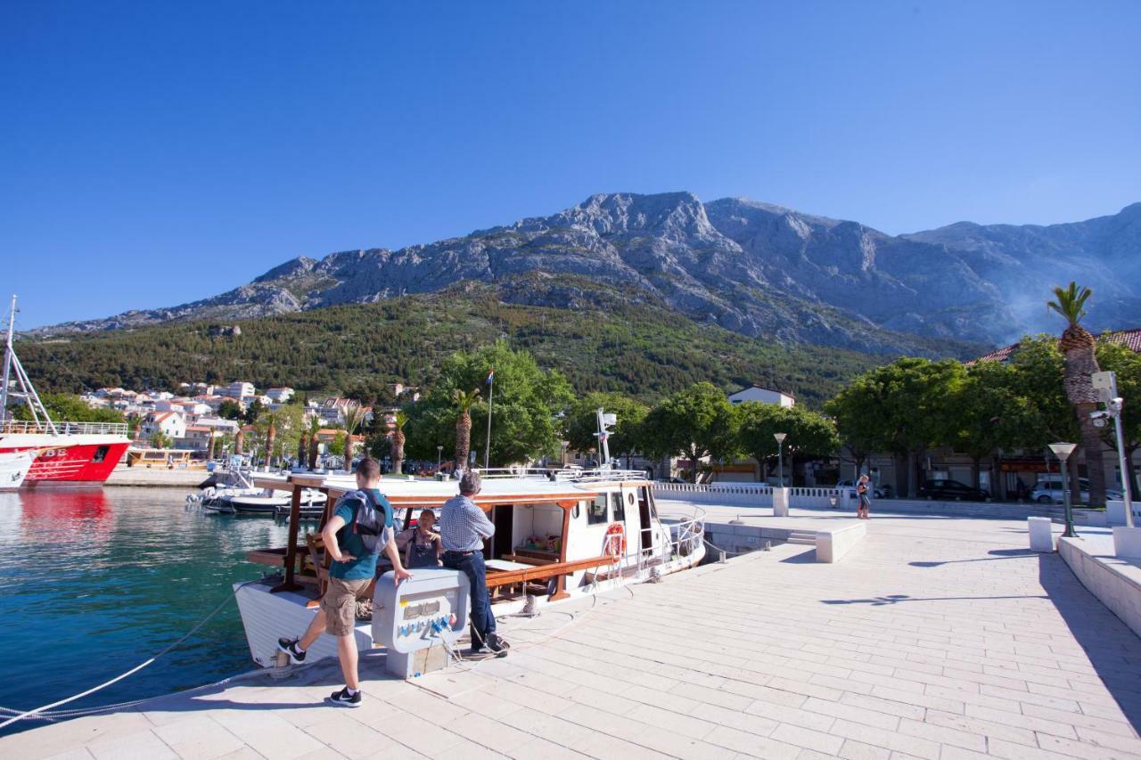 Apartments Mia Baška Voda Esterno foto