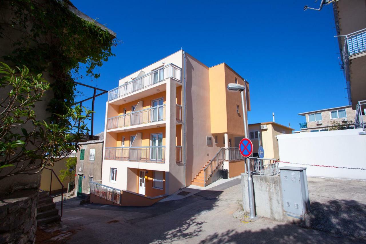 Apartments Mia Baška Voda Esterno foto