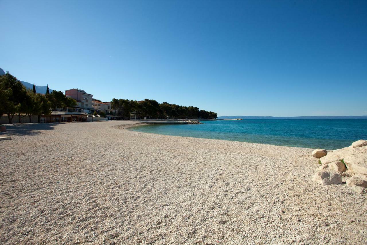 Apartments Mia Baška Voda Esterno foto